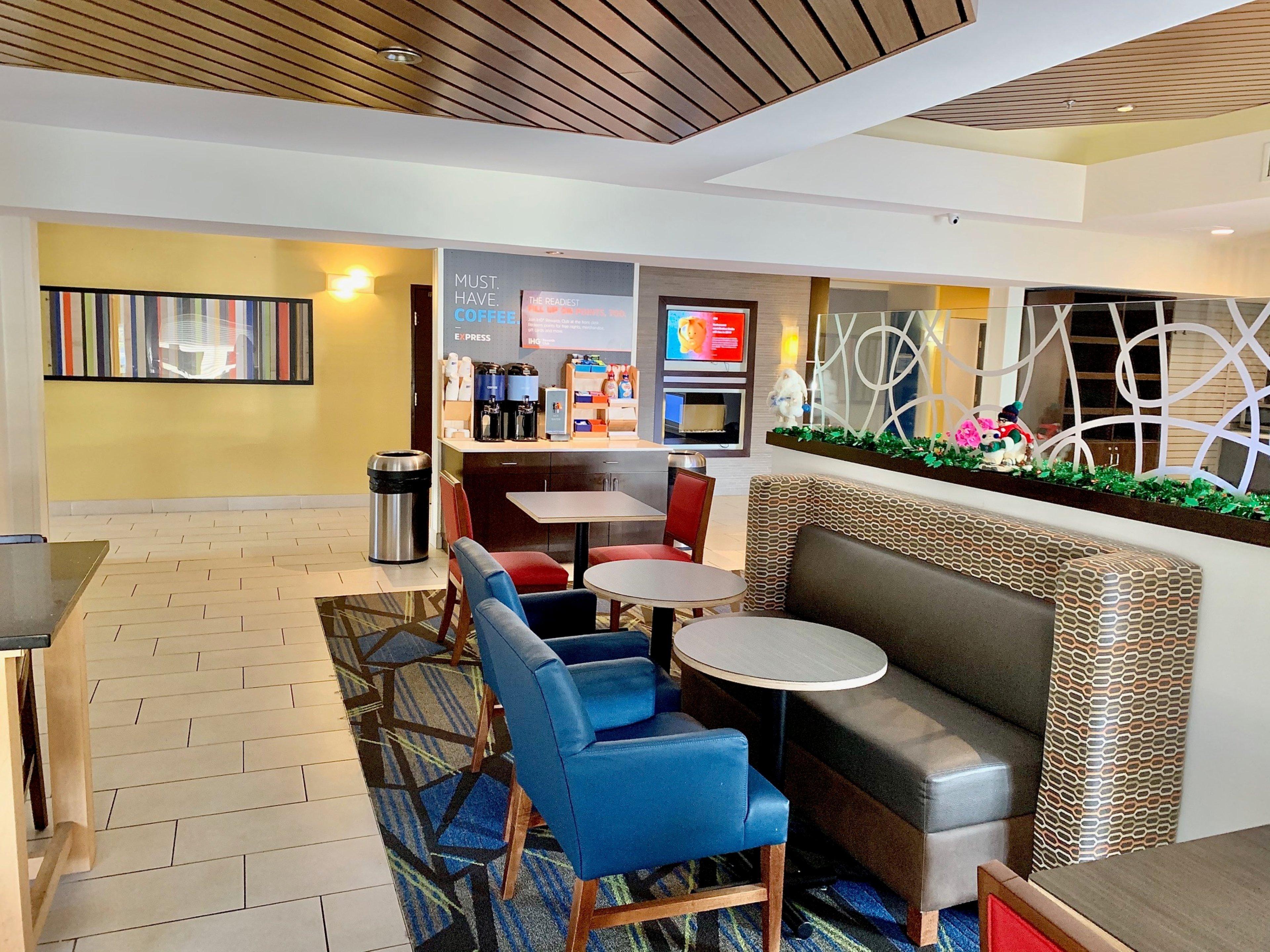 Holiday Inn Express & Suites Chicago-Libertyville By Ihg Екстериор снимка