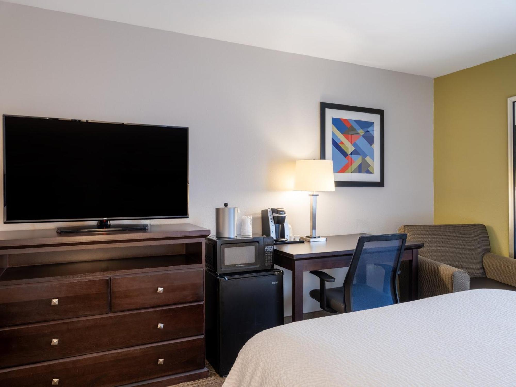 Holiday Inn Express & Suites Chicago-Libertyville By Ihg Екстериор снимка
