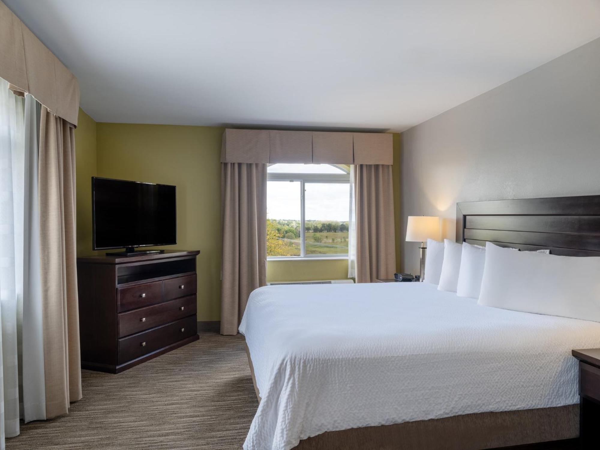 Holiday Inn Express & Suites Chicago-Libertyville By Ihg Екстериор снимка