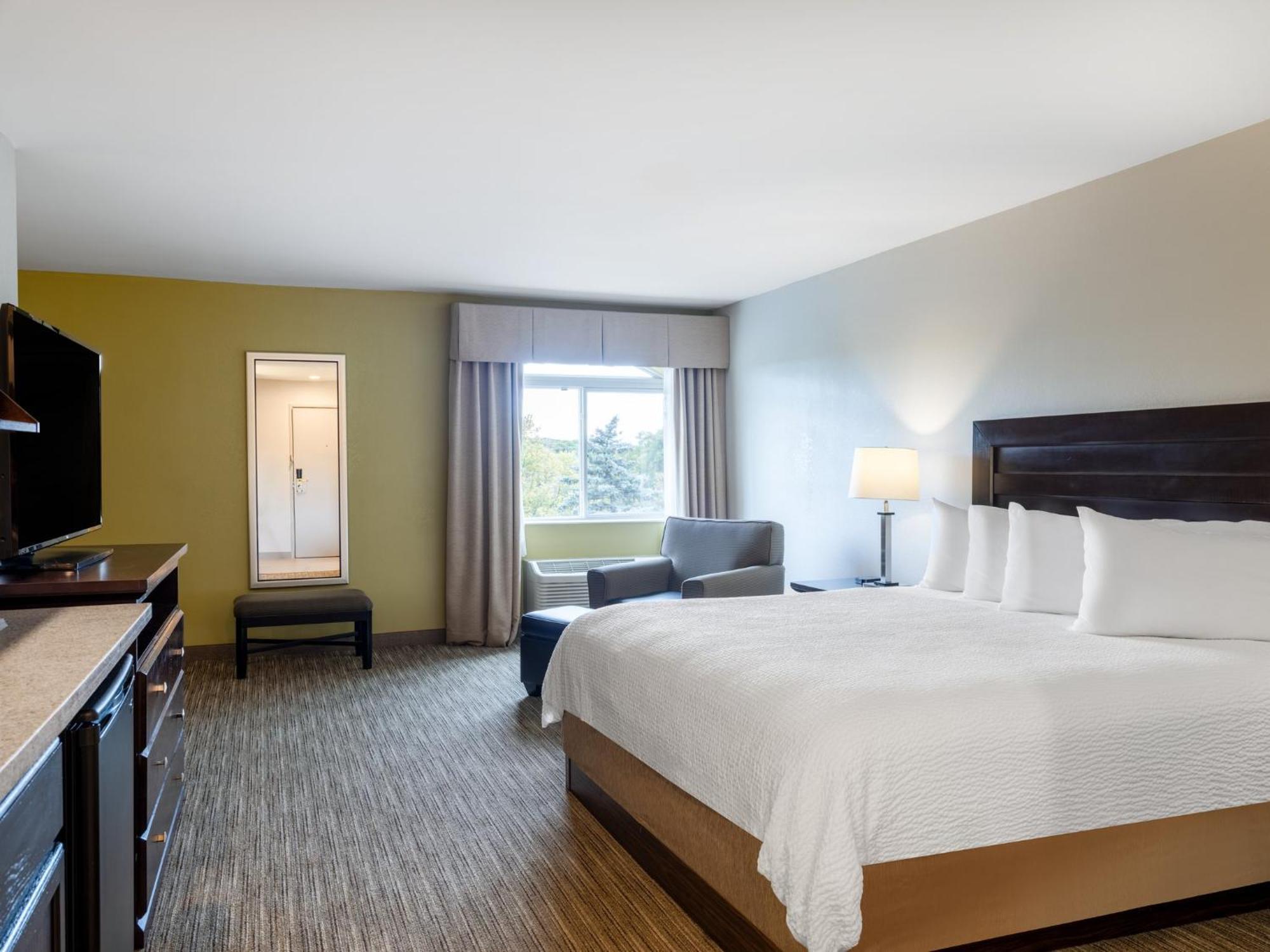 Holiday Inn Express & Suites Chicago-Libertyville By Ihg Екстериор снимка